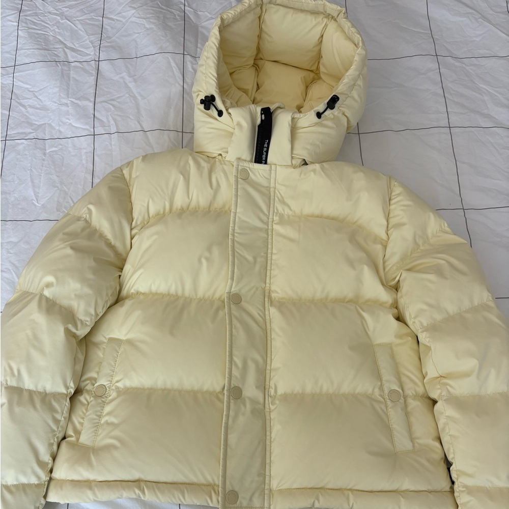 Aritzia The Super Puff Jacket
